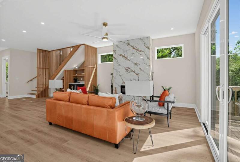 4 bedroom Single Family Residence at 1302 Bernard Street, None, Atlanta — photo 4
