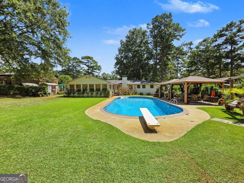 3 bedroom Single Family Residence at 4820 Brownsville Road, Mann Manor, Powder Springs — photo 2