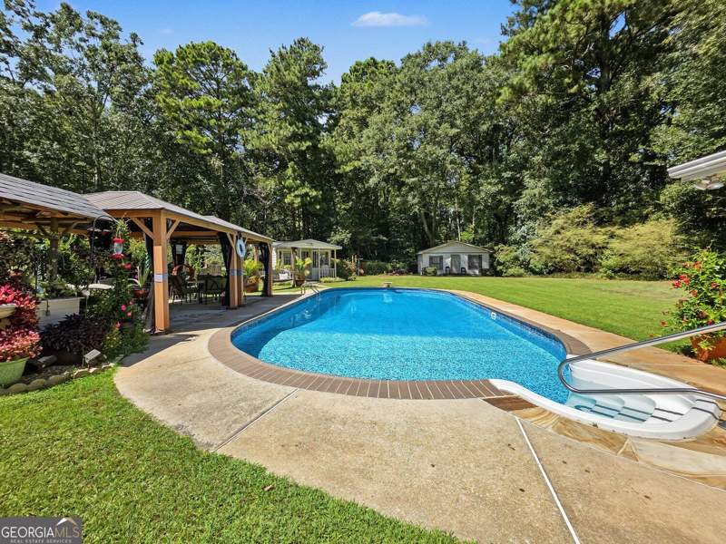 3 bedroom Single Family Residence at 4820 Brownsville Road, Mann Manor, Powder Springs — photo 3