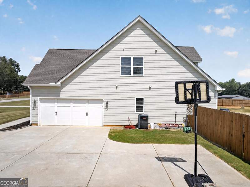4 bedroom Single Family Residence at 199 Thurmond Road, None, Statham — photo 4