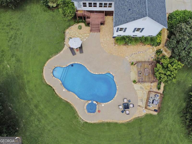 5 bedroom Single Family Residence at 1825 Skelton Road, None, Hoschton — photo 3