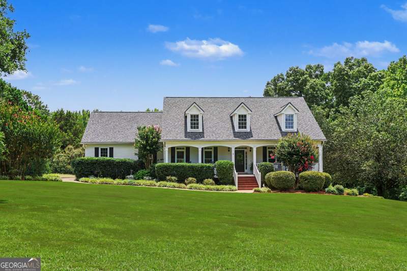 5 bedroom Single Family Residence at 1825 Skelton Road, None, Hoschton — photo 1