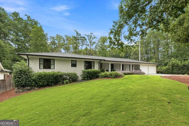4 bedroom Single Family Residence at 3125 Wood Valley Road, Buckhead, Atlanta — photo 5