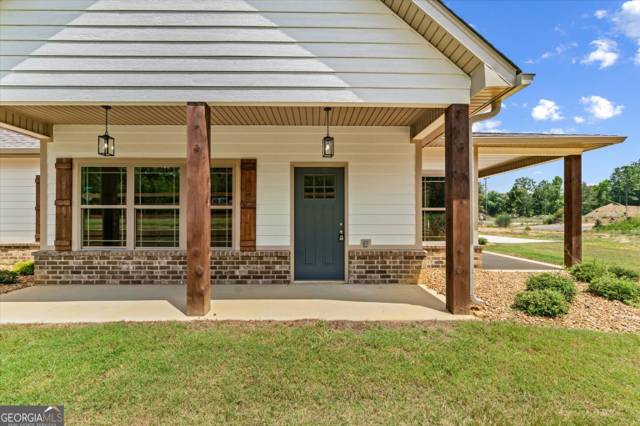 92 Maddox Lane, home for sale in Chatsworth