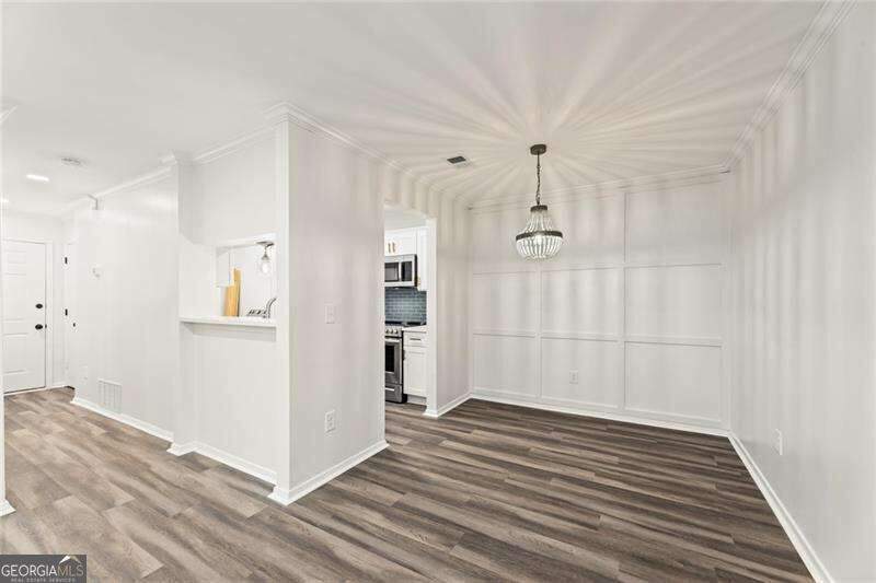 2 bedroom Condominium at 521 Warm Springs Circle, Roswell Springs, Roswell — photo 3