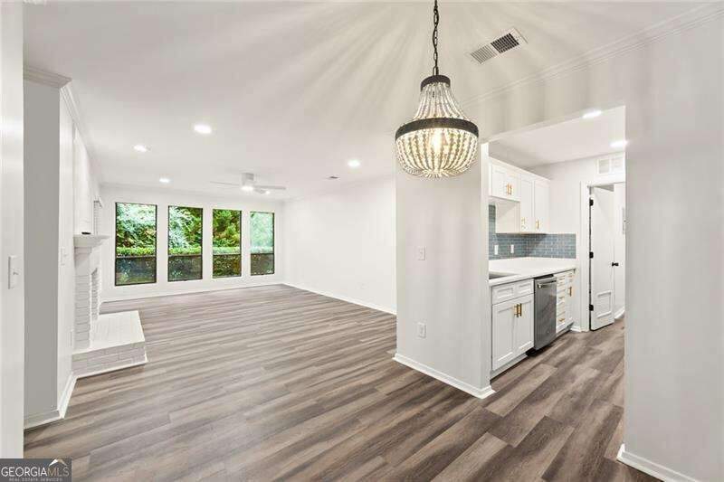 2 bedroom Condominium at 521 Warm Springs Circle, Roswell Springs, Roswell — photo 5
