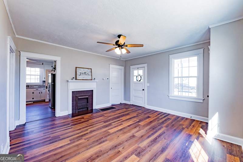 2 bedroom Single Family Residence at 516 W Goodrich Avenue, Silvertown, Thomaston — photo 3