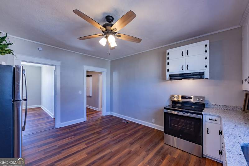 2 bedroom Single Family Residence at 516 W Goodrich Avenue, Silvertown, Thomaston — photo 5