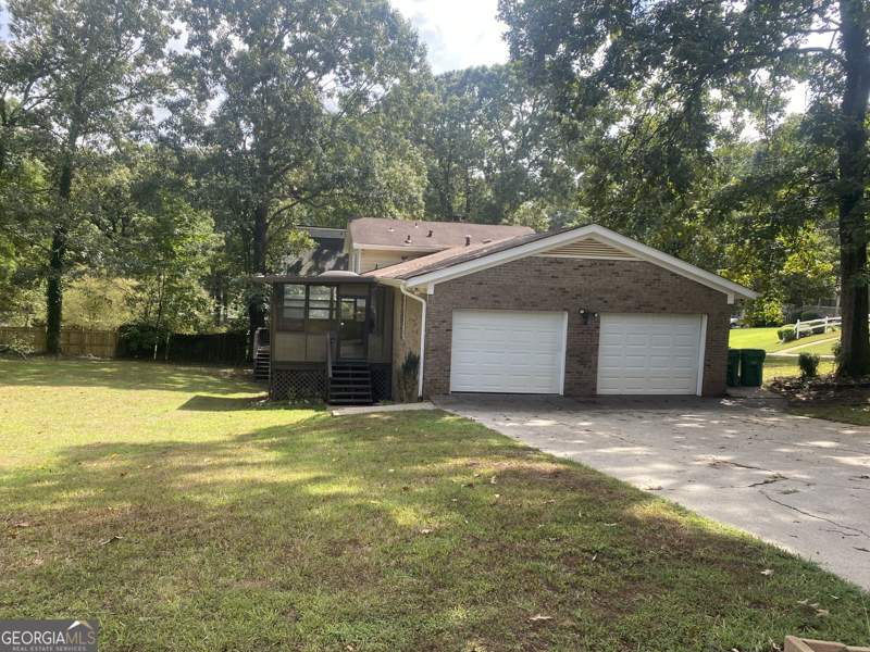 4 bedroom Single Family Residence at 3534 Basswood Court, Willow Creek, Decatur — photo 2