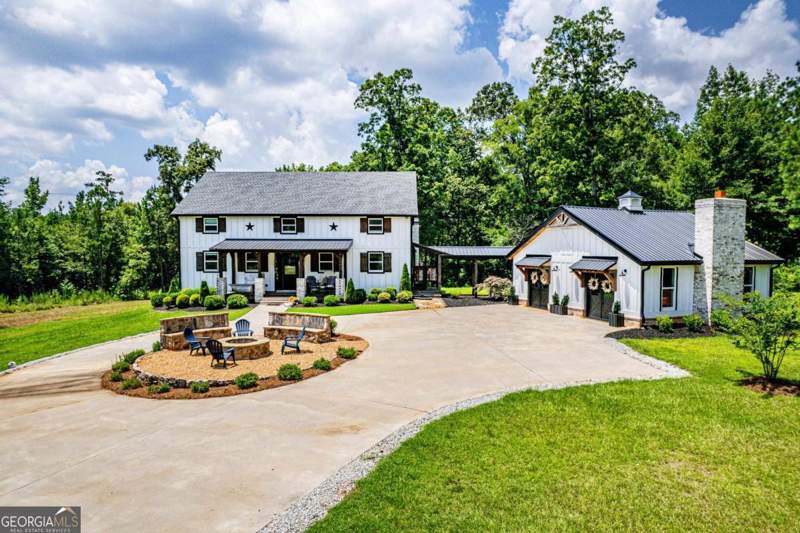 4 bedroom Farm at 5880 Madison Highway, None, Greensboro — photo 3