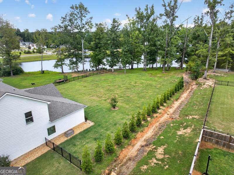 5 bedroom Single Family Residence at 615 Lakeshore Drive, Piedmont Lakes, Gray — photo 2