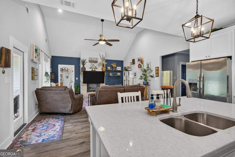 5 bedroom Single Family Residence at 615 Lakeshore Drive, Piedmont Lakes, Gray — photo 5