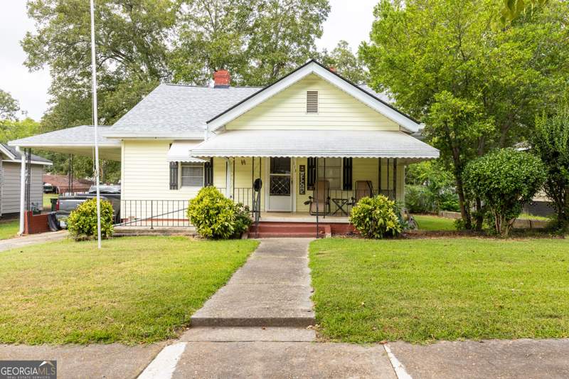 2 bedroom Single Family Residence at 113 O Street, Silvertown, Thomaston — photo 1
