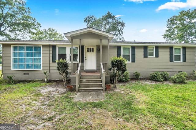 104 Sioux Circle home for sale in Holiday Hills Lake