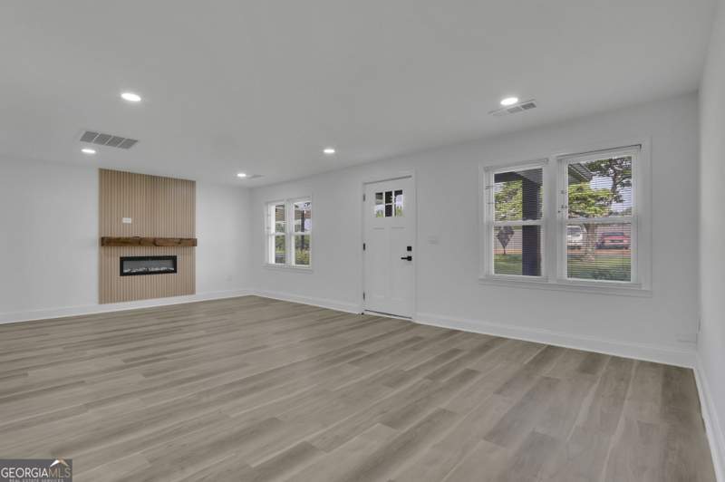 4 bedroom Single Family Residence at 123 Cowan Road, None, Covington — photo 5