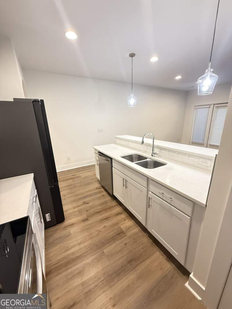 3 bedroom Townhouse at 5771 Calle Vista Drive, Beverly Heights, Lithonia — photo 3