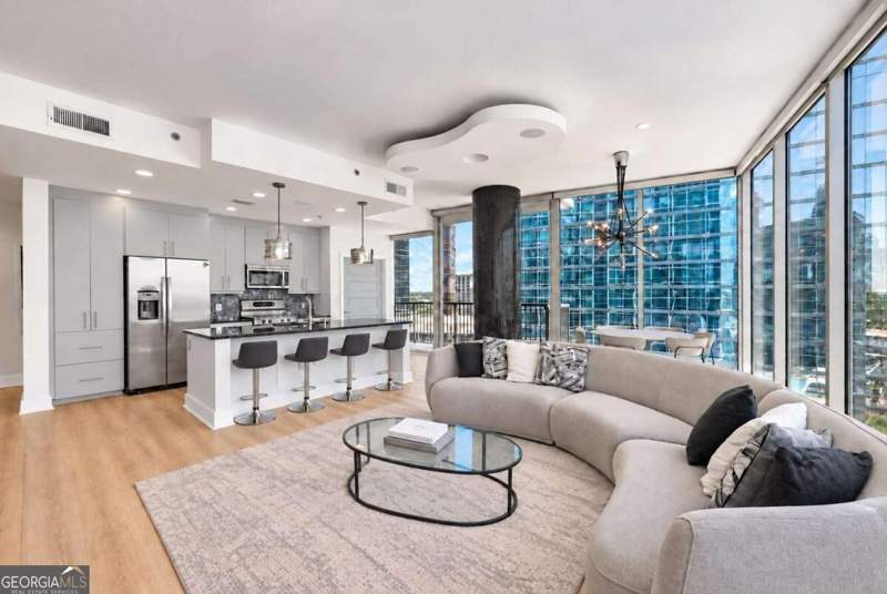 2 bedroom Condominium at 1080 Peachtree Street #1410, 1010 Midtown, Atlanta — photo 3