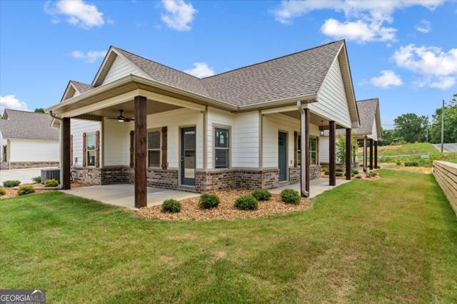 88 Maddox Lane #88, home for sale in Chatsworth