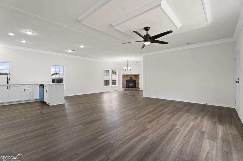 4 bedroom Manufactured Home,Single Family Residence at 1300 Credille Pond Road, None, Greensboro — photo 5