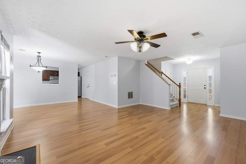 3 bedroom Single Family Residence at 3279 Benthollow Lane, Grove Park, Duluth — photo 4