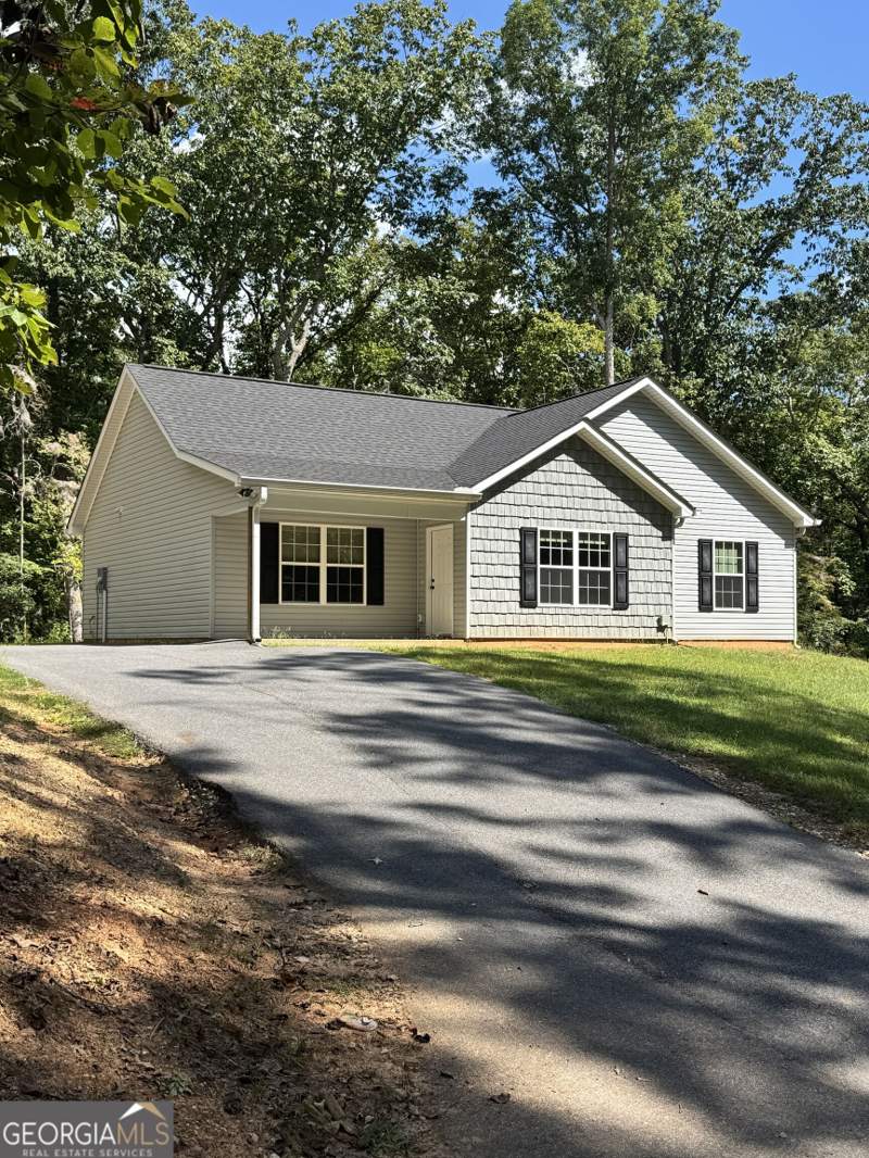 3 bedroom Single Family Residence at 3790 Highway 52, None, Dahlonega — photo 1