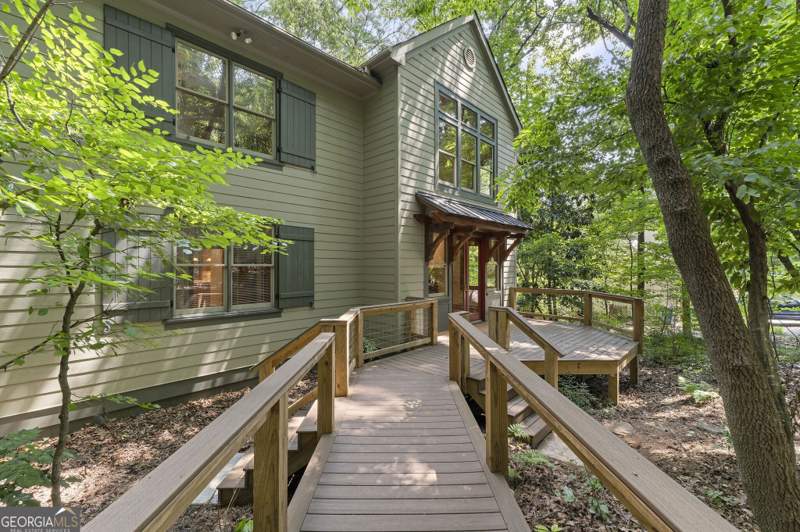 4 bedroom Single Family Residence at 3886 Harts Mill Lane, None, Brookhaven — photo 3