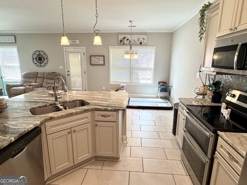 4 bedroom Single Family Residence at 229 Hallie Lane, Canes Crossing, Macon — photo 5