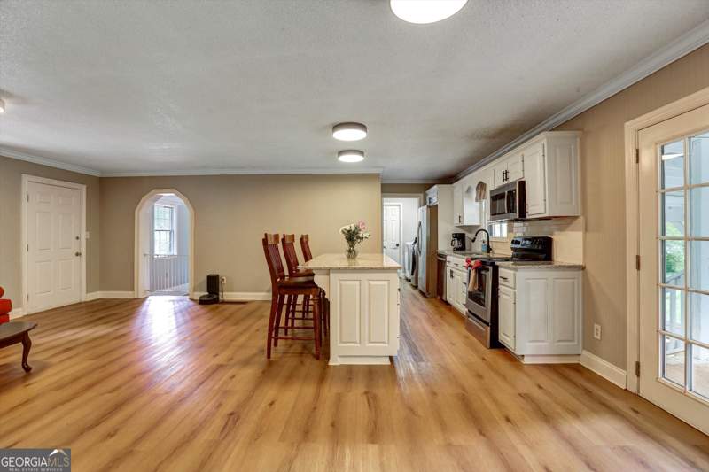 3 bedroom Single Family Residence at 1095 Athens Road, none, Winterville — photo 3