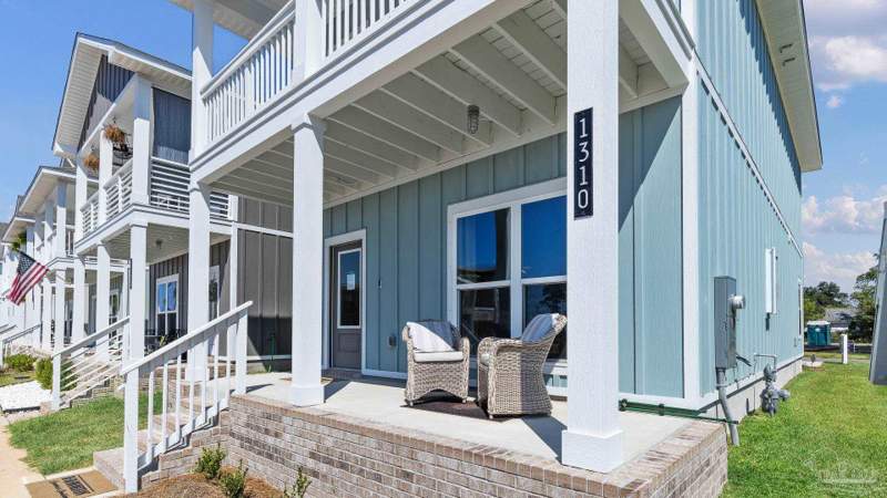 3 bedroom Single Family Residence at 1300 W Zarragossa St, None, Pensacola — photo 3