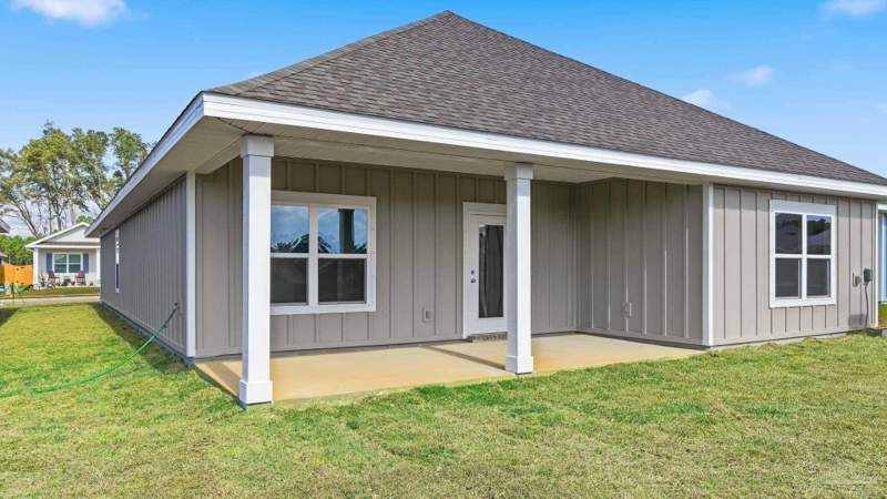 4 bedroom Single Family Residence at 3664 Fallschase Blvd, Fallschase At Pathstone, Pensacola — photo 3