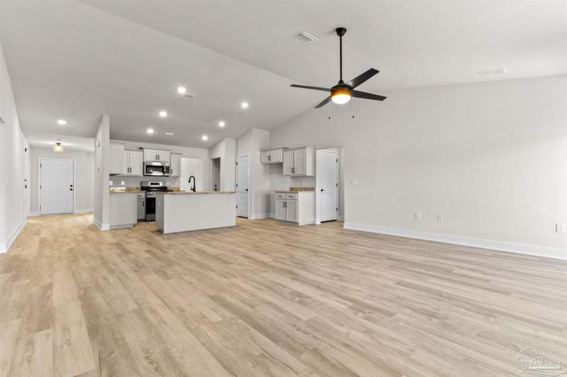 4 bedroom Single Family Residence at 9820 Windy Hill Rd, None, Pensacola — photo 4