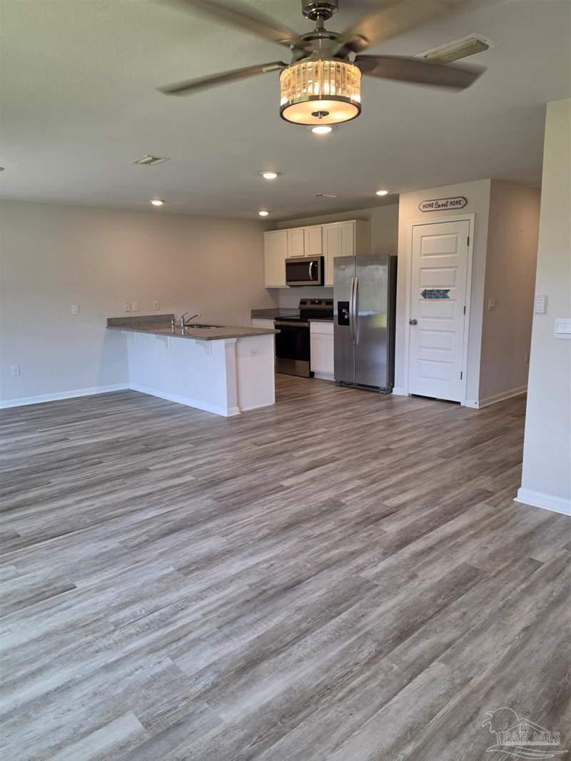 4 bedroom Single Family Residence at 3495 Fallschase Blvd, Fallschase At Pathstone, Pensacola — photo 4