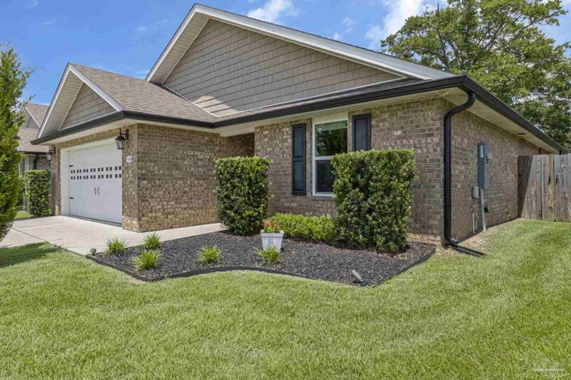 3 bedroom Single Family Residence at 7494 Oak Lake Blvd, Lakeshore Preserve, Pensacola — photo 1