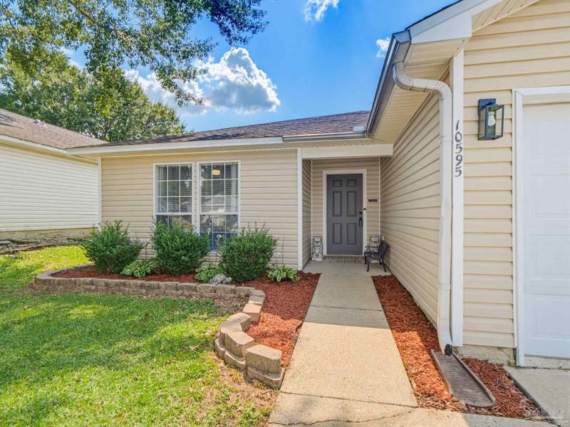 3 bedroom Single Family Residence at 10595 Wilderness Ln, Maple Oaks West, Pensacola — photo 3