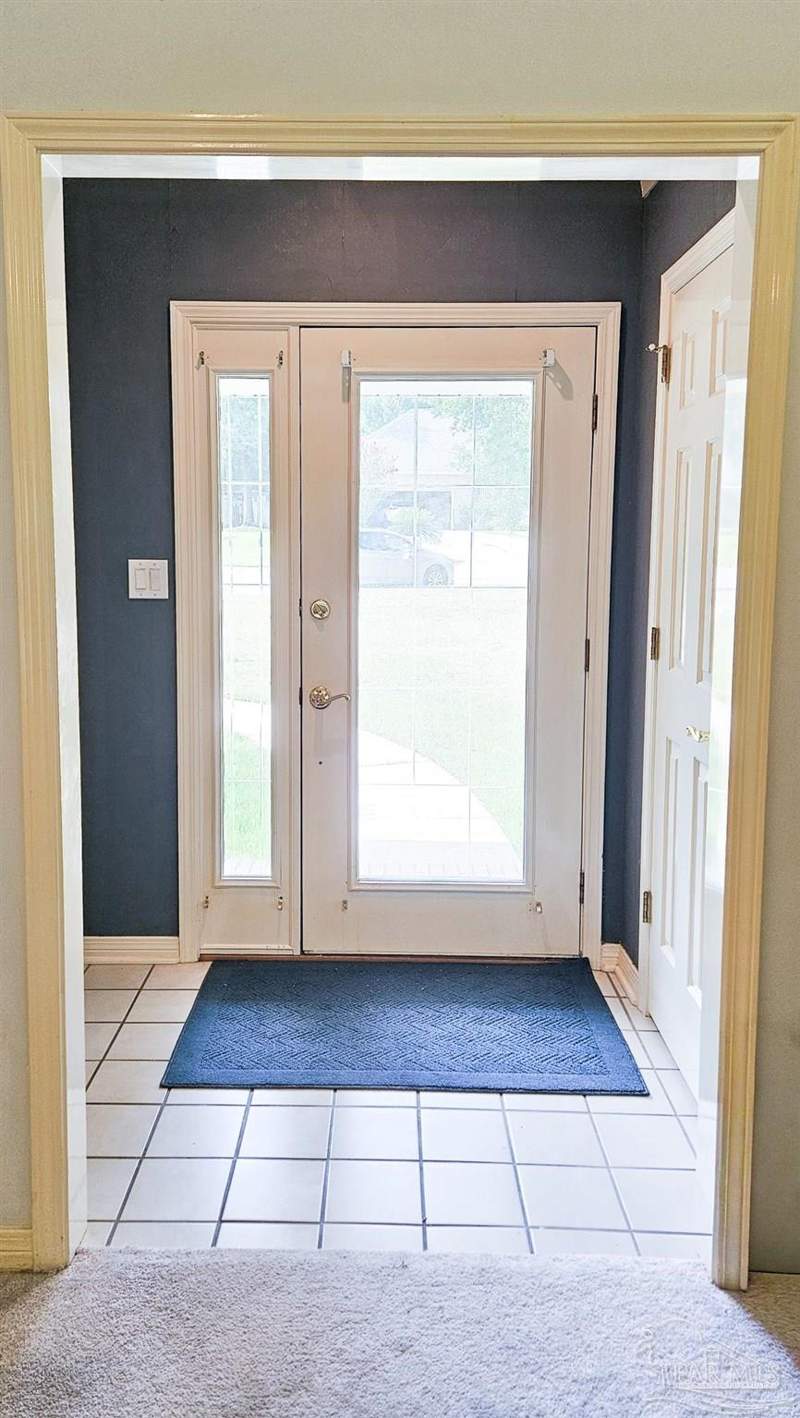 3 bedroom Single Family Residence at 950 Shadow Ridge Dr, Boulder Creek, Pensacola — photo 3