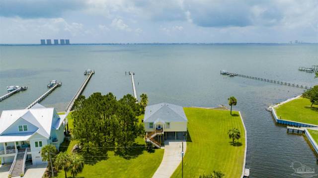 1002 Magnolia Ln, Gulf Breeze 32563 home for sale