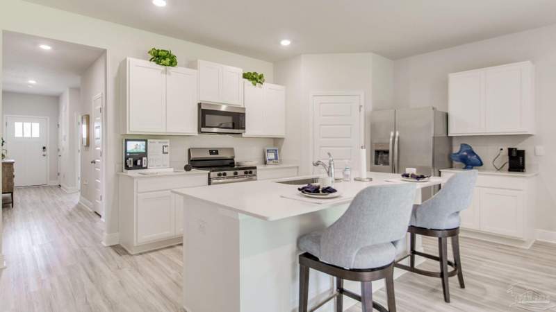 4 bedroom Single Family Residence at 5896 Tripletail Dr, Marlin Place At Avalon, Milton — photo 2
