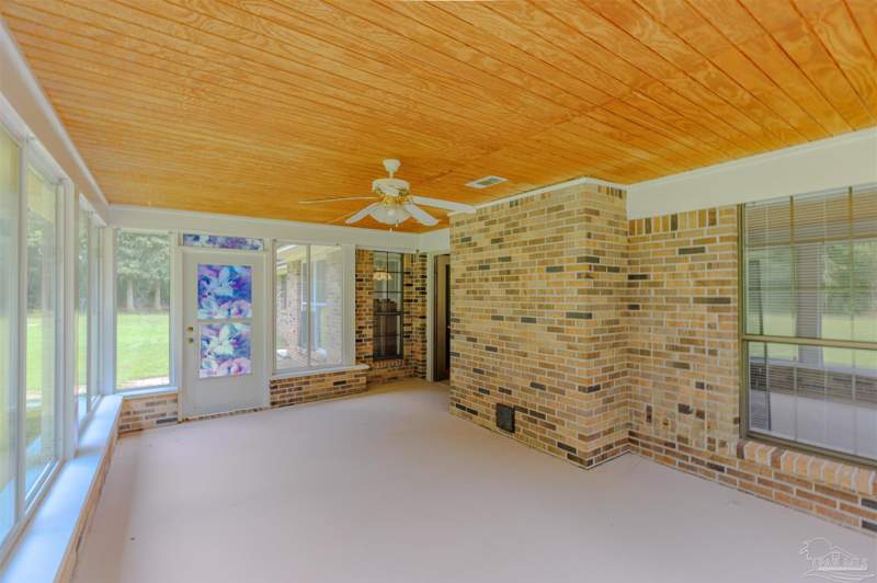 4 bedroom Single Family Residence at 3377 Ware Rd, None, Cantonment — photo 5