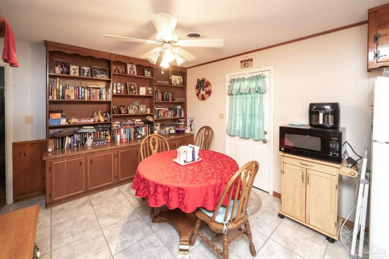 3 bedroom Single Family Residence at 6461 Lark Ave, College Park, Milton — photo 4