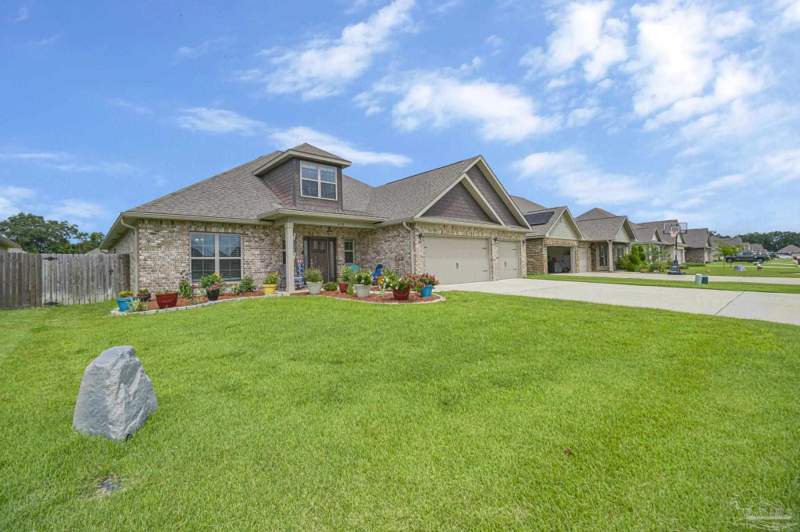 4 bedroom Single Family Residence at 6118 Cherry Hill Cir, Bradley Estates, Pace — photo 2