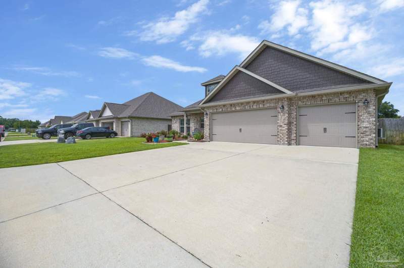 4 bedroom Single Family Residence at 6118 Cherry Hill Cir, Bradley Estates, Pace — photo 3