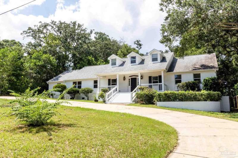 5 bedroom Single Family Residence at 1280 Stow Ave, Don Stow, Pensacola — photo 1
