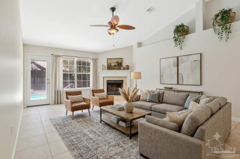 4 bedroom Single Family Residence at 5049 Lantana Dr, Mandavilla, Gulf Breeze — photo 3