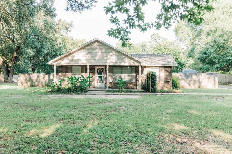 2 bedroom Single Family Residence at 5472 Joggers Ln, None, Pace — photo 1