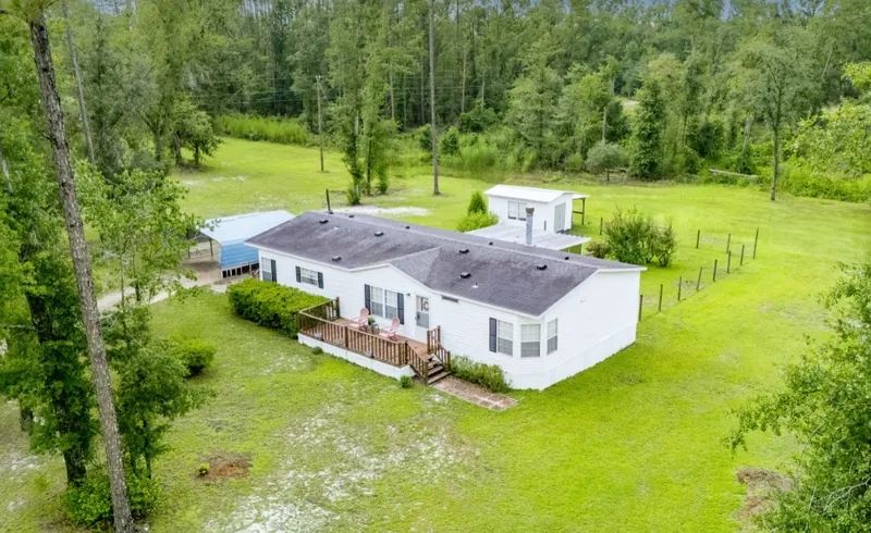Rural Country Home on a Triple Lot in 32nd Place, Live Oak, sold by Frances Smith