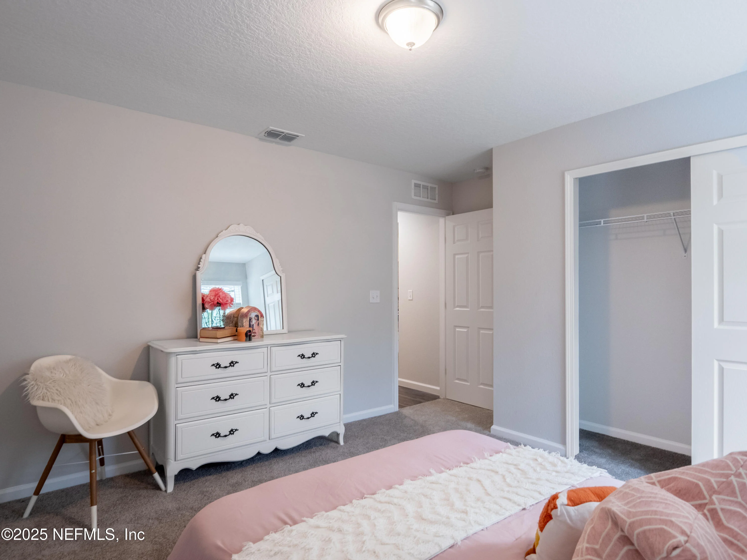 Lakes and amenities at Ashford