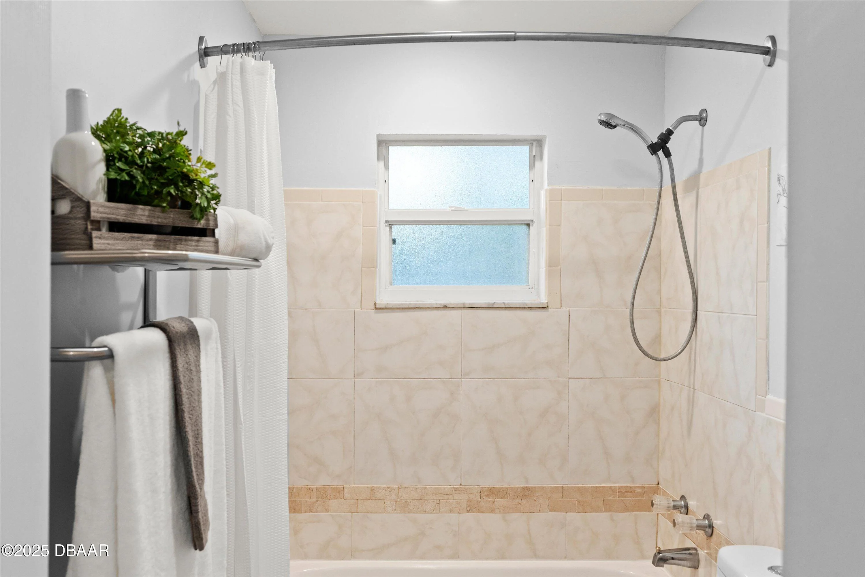 Daytona Estates Homes for Sale in Daytona Beach, FL