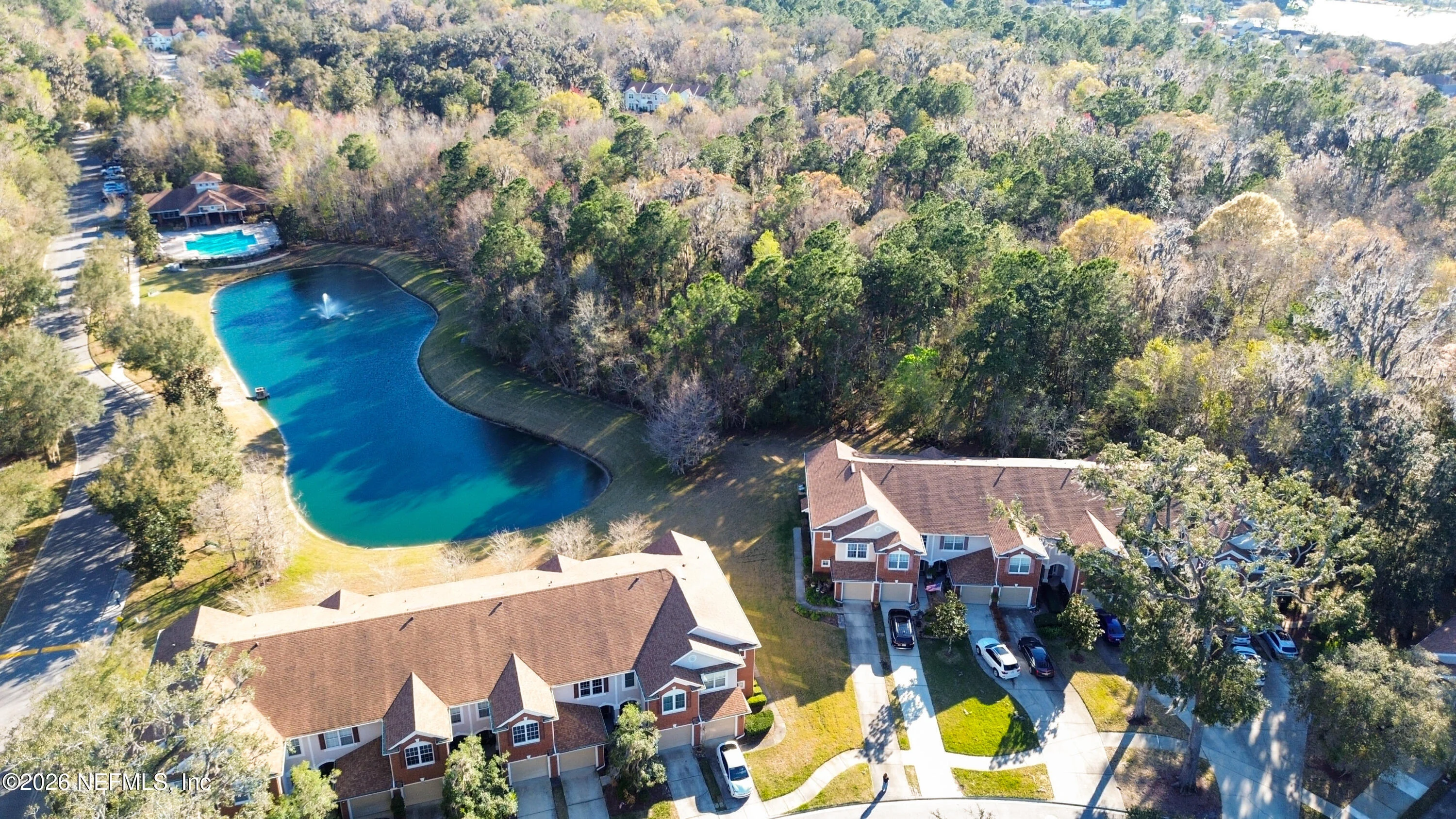 Lakes and amenities at Drayton Park