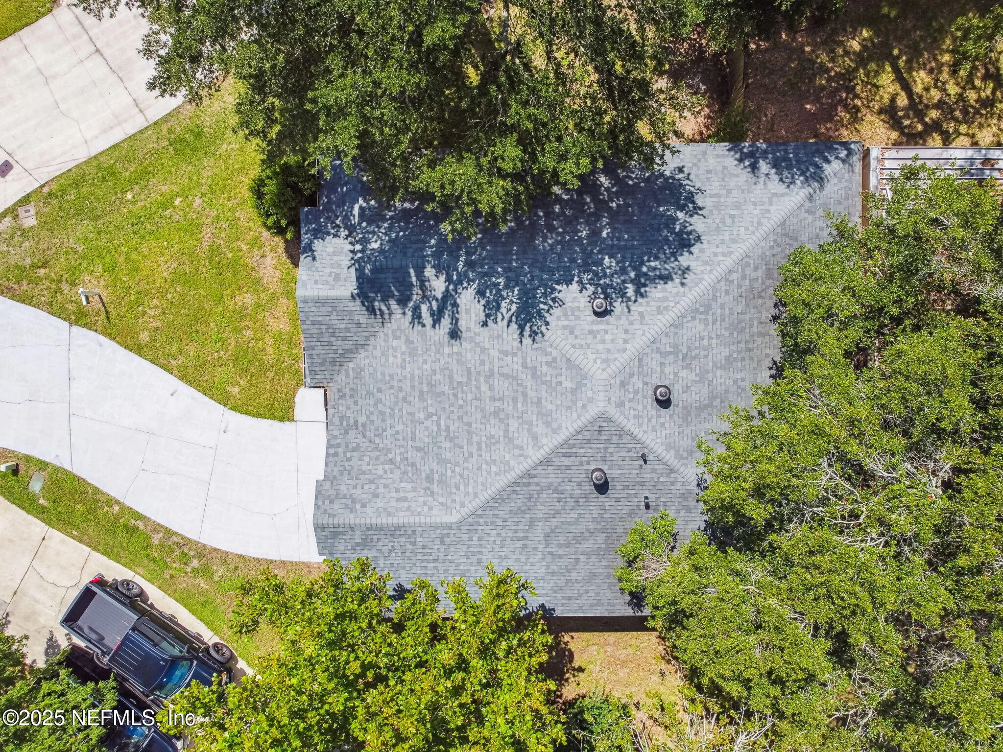Lakes and amenities at Eagles Creek