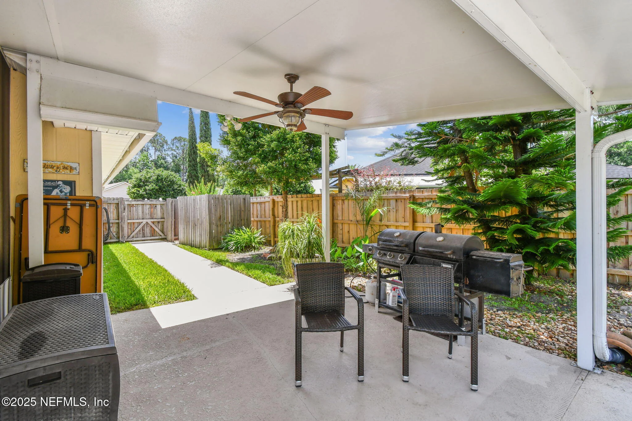 Lakes and amenities at Hawkins Cove